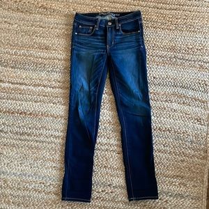 American Eagle Dark-Washed Skinny Jean Size 2 Short